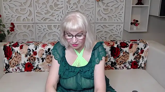SquirtingMom online show from 22, 4, 2026