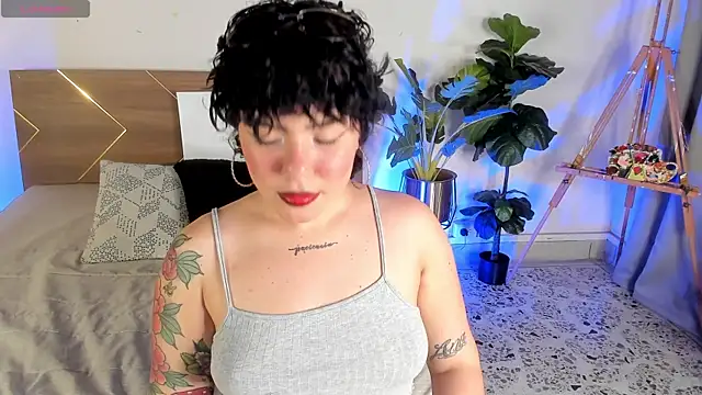 Snapshot of Amy_art chatting on 24, 6, 2026 Amy art online show from 24, 6, 2026