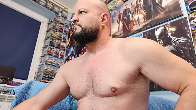 Snapshot of Muscle_Bear chatting on 7, 6, 2026 Muscle Bear online show from 7, 6, 2026