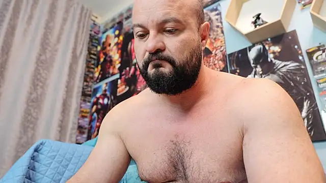 Muscle Bear online show from 25, 11, 2025