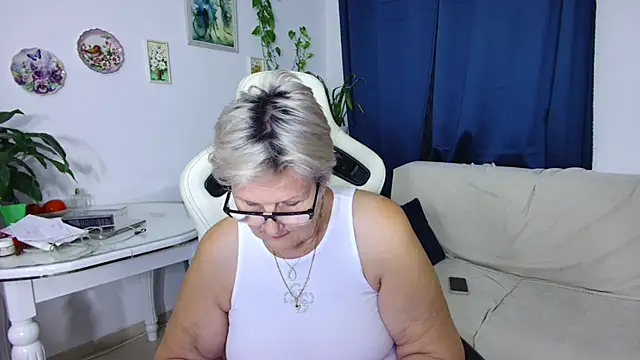 Snapshot of Selenna57 chatting on 7, 1, 2026 Selenna57 online show from 7, 1, 2026