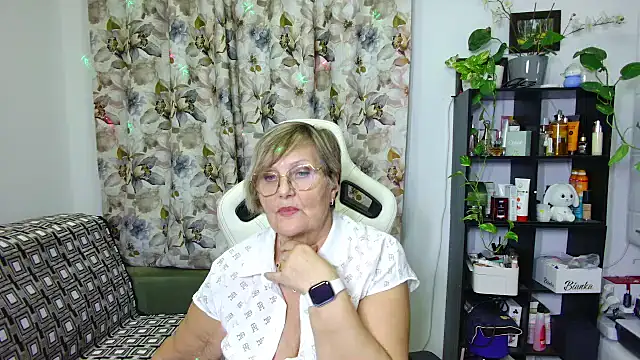 Snapshot of Selenna57 chatting on 27, 12, 2024 Selenna57 online show from 27, 12, 2024