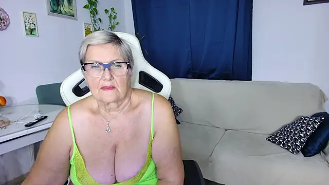 Snapshot of Selenna57 chatting on 15, 1, 2026 Selenna57 online show from 15, 1, 2026