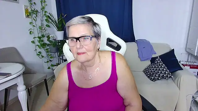 Snapshot of Selenna57 chatting on 13, 2, 2026 Selenna57 online show from 13, 2, 2026