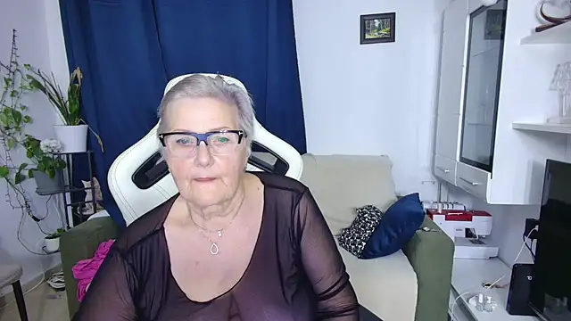 Selenna57 online show from 18, 4, 2026