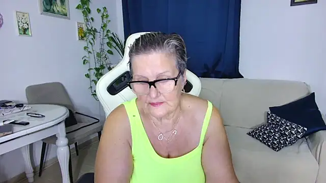 Snapshot of Selenna57 chatting on 14, 2, 2026 Selenna57 online show from 14, 2, 2026