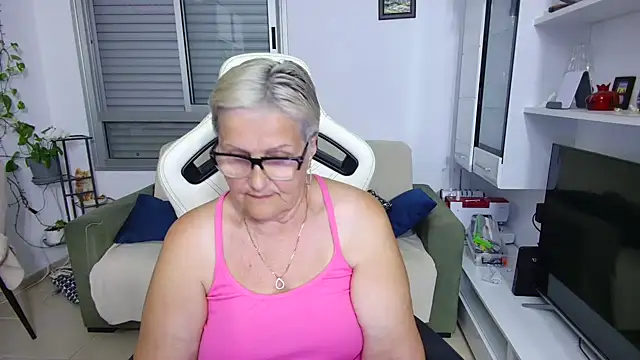 Selenna57 online show from 12, 5, 2026