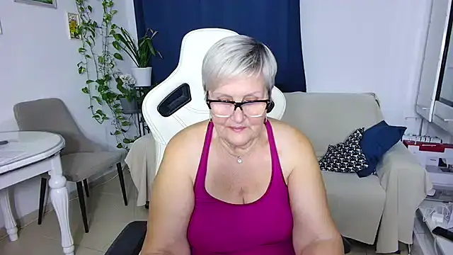 Snapshot of Selenna57 chatting on 8, 2, 2026 Selenna57 online show from 8, 2, 2026