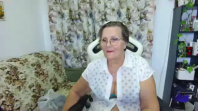 Snapshot of Selenna57 chatting on 13, 1, 2025 Selenna57 online show from 13, 1, 2025