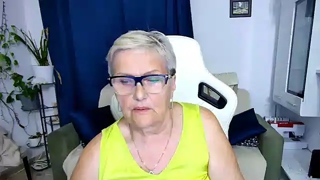 Selenna57 online show from 9, 5, 2026