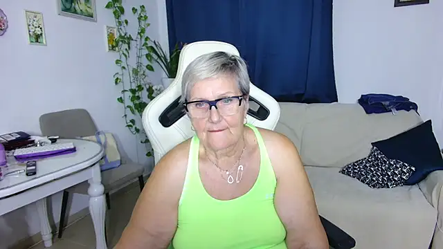 Snapshot of Selenna57 chatting on 15, 2, 2026 Selenna57 online show from 15, 2, 2026