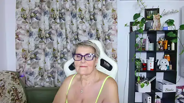 Snapshot of Selenna57 chatting on 22, 1, 2025 Selenna57 online show from 22, 1, 2025