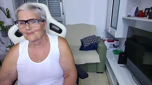 Snapshot of Selenna57 chatting on 25, 5, 2026 Selenna57 online show from 25, 5, 2026