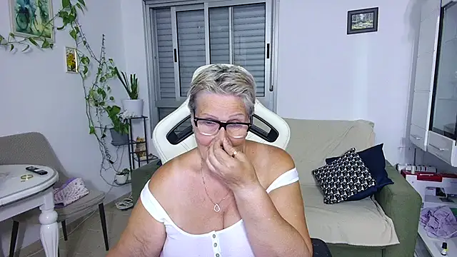 Snapshot of Selenna57 chatting on 23, 5, 2026 Selenna57 online show from 23, 5, 2026