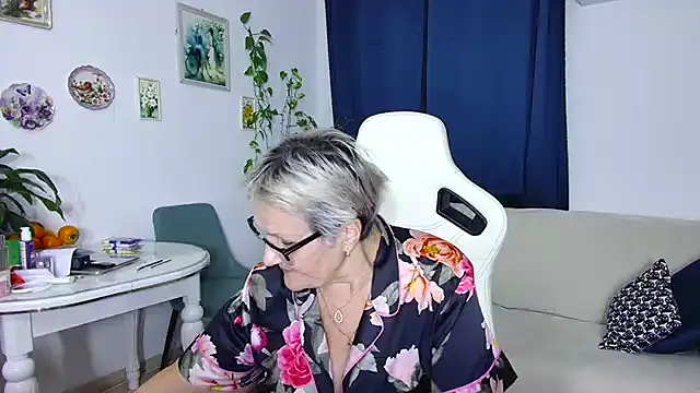 Snapshot of Selenna57 chatting on 8, 1, 2026 Selenna57 online show from 8, 1, 2026