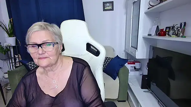 Selenna57 online show from 23, 4, 2026