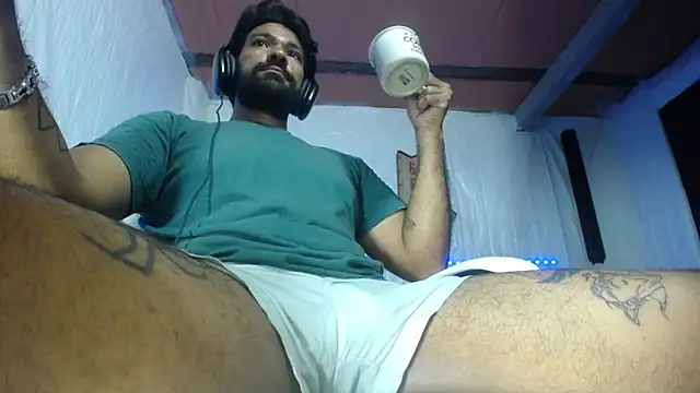 Snapshot of Carlo_yates chatting on 28, 5, 2026 Carlo yates online show from 28, 5, 2026