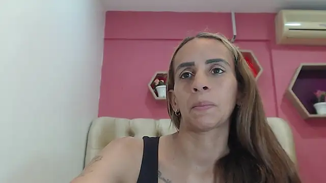 Amber Moore online show from 6, 2, 2026