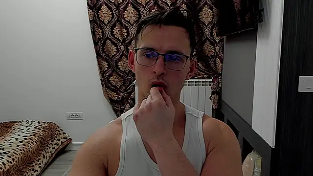 sexxymuscles4u online show from 14, 2, 2025