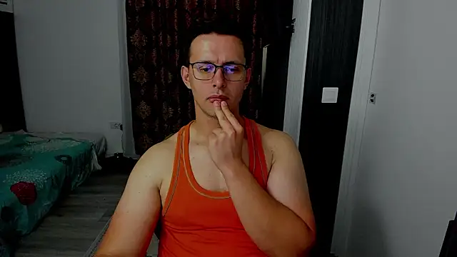 sexxymuscles4u online show from 9, 9, 2025