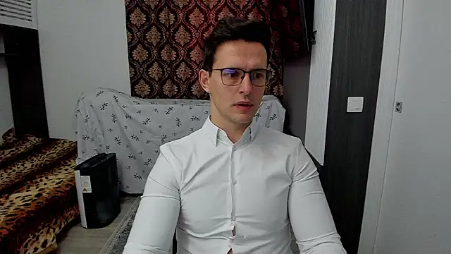 sexxymuscles4u online show from 11, 3, 2025