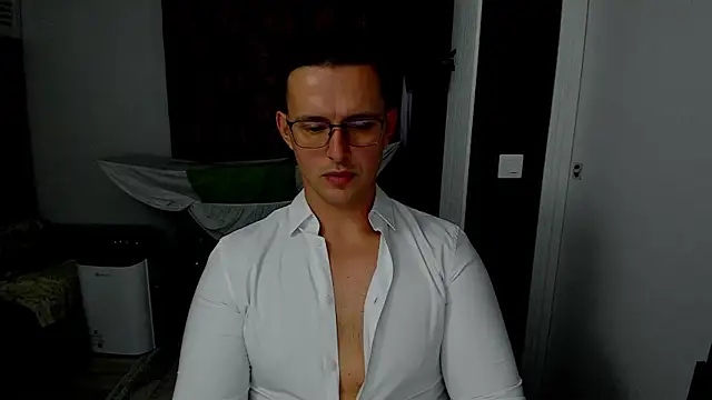 sexxymuscles4u online show from 5, 11, 2025