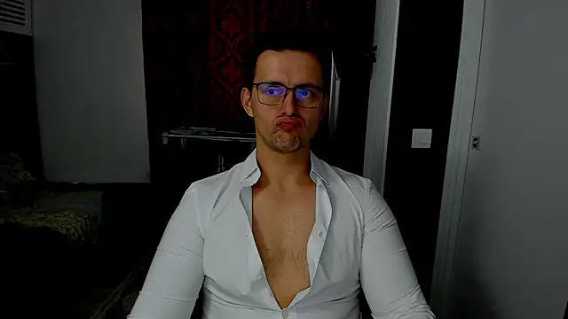 sexxymuscles4u online show from 31, 10, 2025