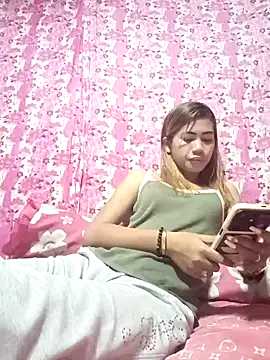 Snapshot of Cutie_body11 chatting on 4, 2, 2025 Cutie body11 online show from 4, 2, 2025