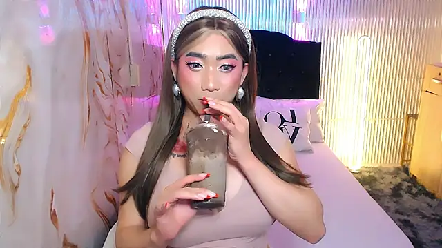 24cmBananaSelfsucker online show from 18, 4, 2026