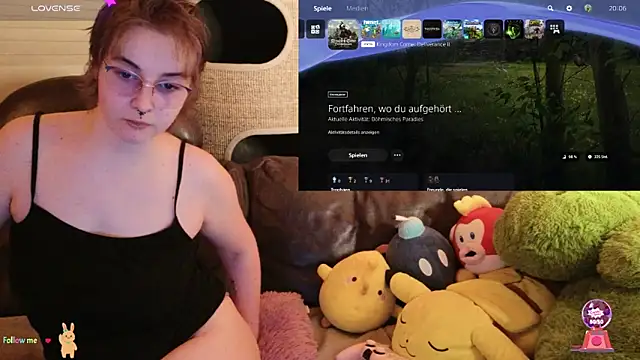 Snapshot of GamerGirl_Eve chatting on 6, 11, 2025 GamerGirl Eve online show from 6, 11, 2025