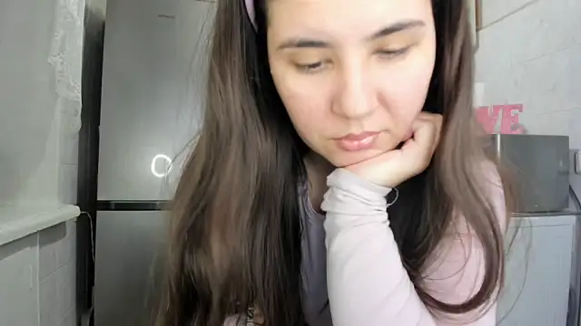MiaMarrone online show from 22, 12, 2025