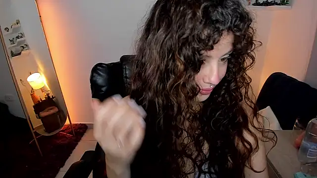 Cassandra Caiin online show from 23, 4, 2026