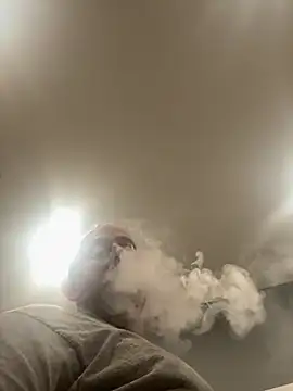Snapshot of smokeymt420 chatting on 24, 5, 2026 smokeymt420 online show from 24, 5, 2026