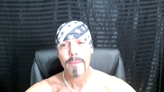 Snapshot of ThickD2C chatting on 22, 1, 2025 ThickD2C online show from 22, 1, 2025