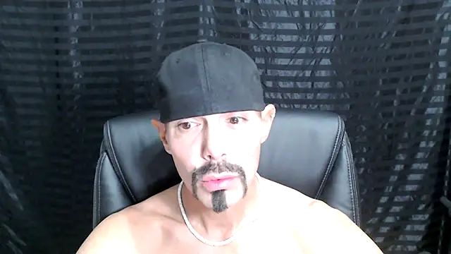 Snapshot of ThickD2C chatting on 3, 1, 2025 ThickD2C online show from 3, 1, 2025
