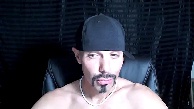 Snapshot of ThickD2C chatting on 25, 1, 2025 ThickD2C online show from 25, 1, 2025