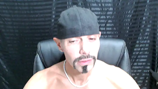 Snapshot of ThickD2C chatting on 13, 12, 2024 ThickD2C online show from 13, 12, 2024