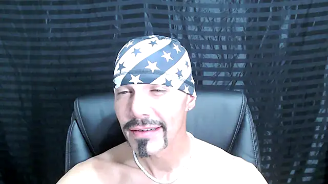 Snapshot of ThickD2C chatting on 23, 1, 2025 ThickD2C online show from 23, 1, 2025