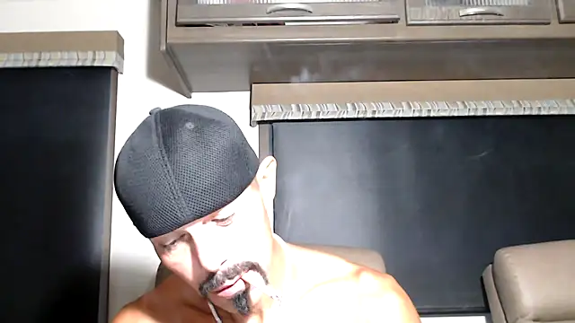 Snapshot of ThickD2C chatting on 30, 4, 2026 ThickD2C online show from 30, 4, 2026
