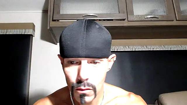 Snapshot of ThickD2C chatting on 23, 5, 2026 ThickD2C online show from 23, 5, 2026