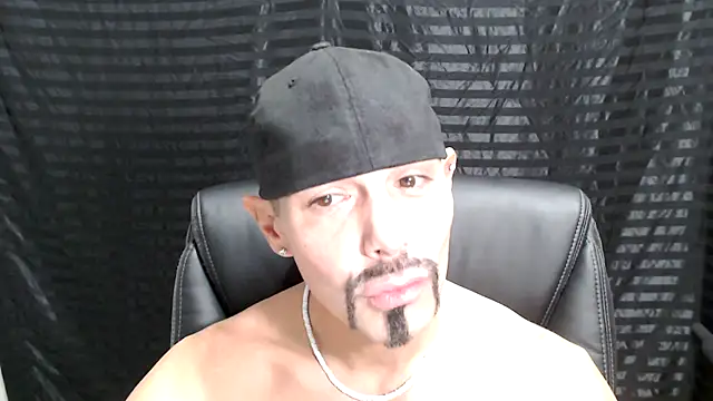 Snapshot of ThickD2C chatting on 15, 12, 2024 ThickD2C online show from 15, 12, 2024