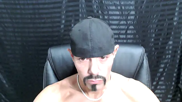 Snapshot of ThickD2C chatting on 19, 12, 2024 ThickD2C online show from 19, 12, 2024