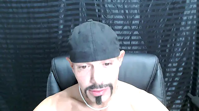 Snapshot of ThickD2C chatting on 27, 12, 2024 ThickD2C online show from 27, 12, 2024