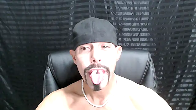 Snapshot of ThickD2C chatting on 26, 12, 2024 ThickD2C online show from 26, 12, 2024