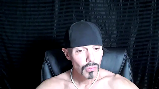Snapshot of ThickD2C chatting on 24, 1, 2025 ThickD2C online show from 24, 1, 2025