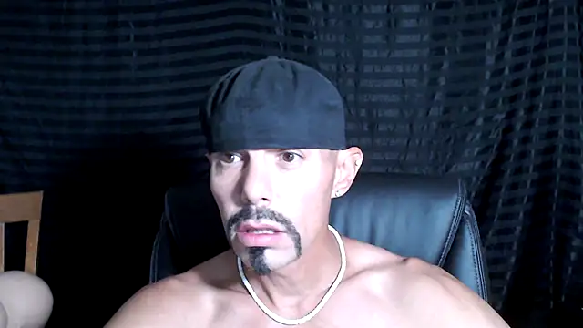 Snapshot of ThickD2C chatting on 3, 3, 2025 ThickD2C online show from 3, 3, 2025