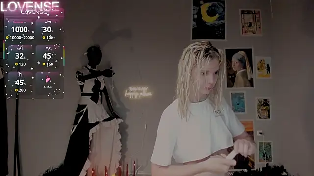 Careful i bite online show from 15, 10, 2025