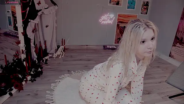 Careful i bite online show from 6, 11, 2025