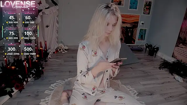 Careful i bite online show from 2, 11, 2025