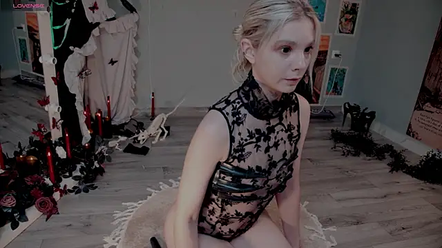 Careful i bite online show from 30, 10, 2025